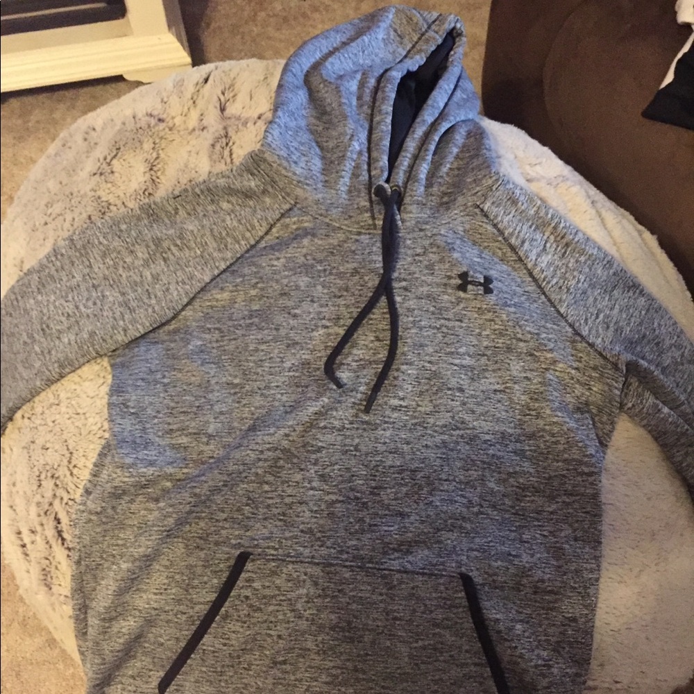 Under Armour storm sweatshirt